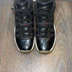 Jordan 11’s “72–10” 🖤